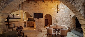 Santa Veneranda Suites by Checkin