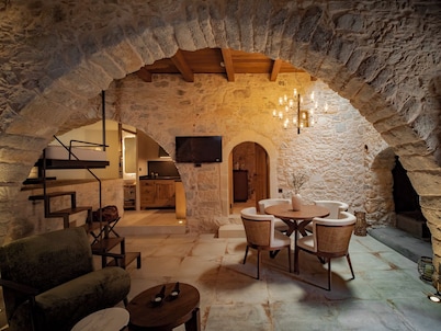 Santa Veneranda Suites by Checkin