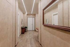 โต๊ะทำงาน, Wi-Fi ฟรี