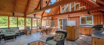 Nature Escape with Wood Fireplace, Private Hot Tub