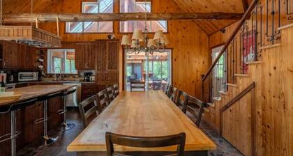 Riverside Stay w/ Pool Table, Open-Air Patio, BBQ