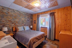 3 chambres, lit parapluie, Wi-Fi, draps fournis