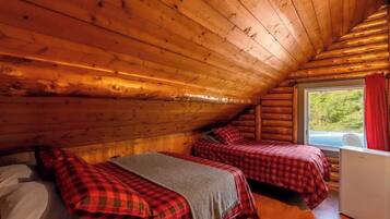 4 bedrooms, WiFi, bed sheets