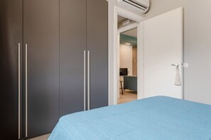 2 bedrooms - Cozy apartment recently renovated of about 60 sqm, ideal for a stay of 4 people, located on the second floor of a building without a lift.The property is located in the heart of the historic center of Modica, in an area equipped with all comforts and wel (Modica)