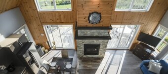 Panoramic Mountain Views, Hot tub and Fireplace