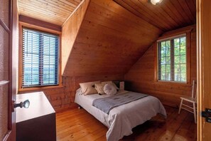 4 bedrooms, WiFi, bed sheets - The Rustic House (Saint-Léonard-de-Portneuf)