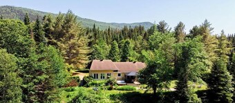 Stargazing Hot Tub ,Mountain Backdrops, Fireplace