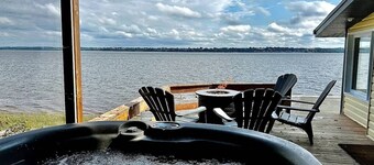 St. Lawrence River Views: Hot Tub & Fire Pit