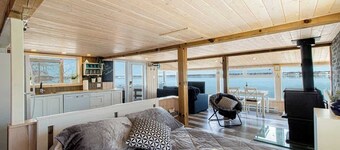 St. Lawrence River Views: Hot Tub & Fire Pit