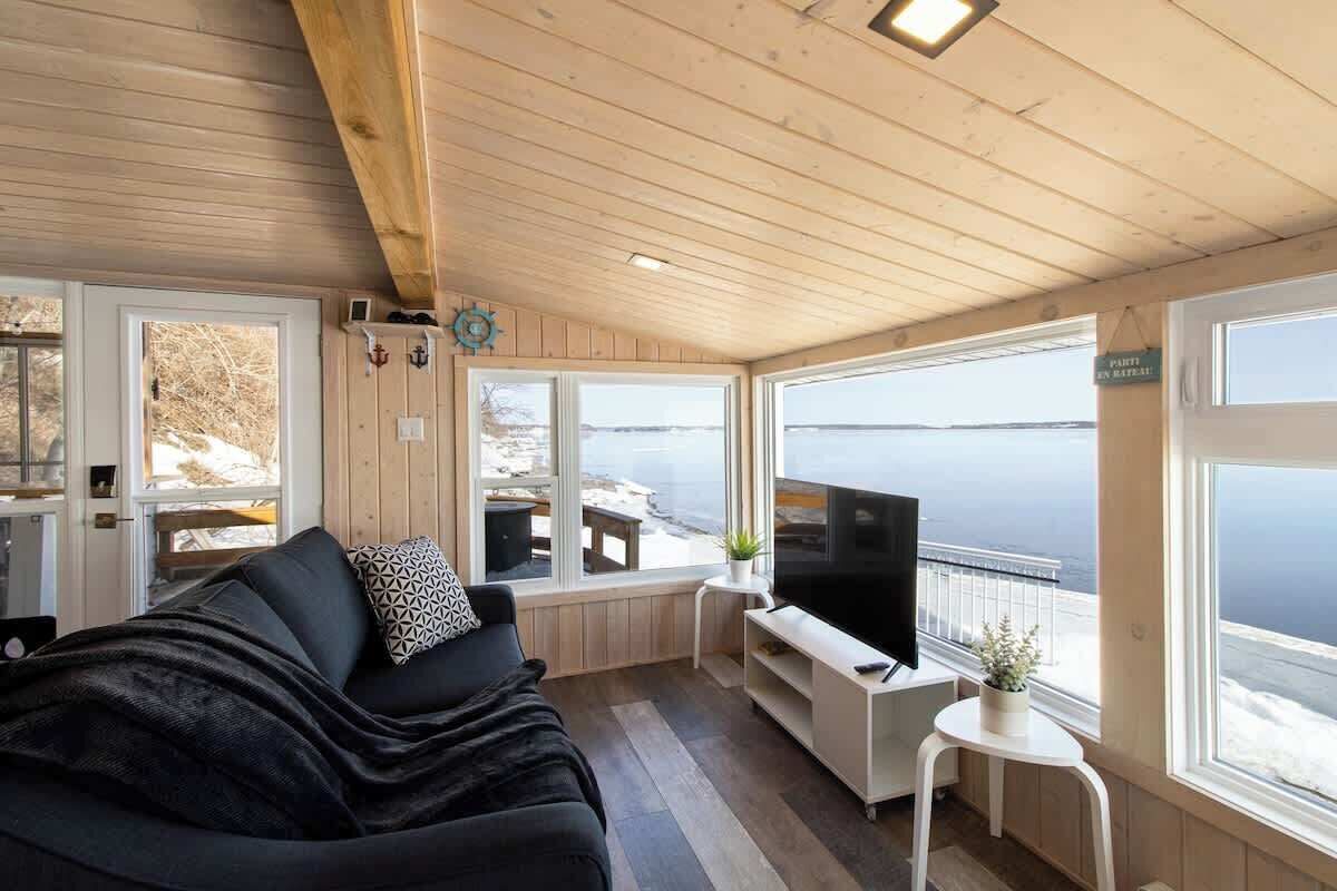 Fernseher, Kamin, Arbeitsbereiche