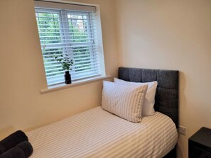 Cottage | 3 bedrooms, individually decorated, individually furnished, free WiFi - Hafan Rhos (Colwyn Bay)