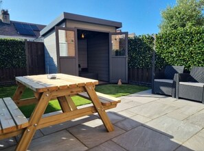 Cottage | Outdoor dining - Hafan Rhos (Colwyn Bay)