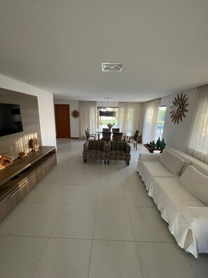 Smart TV, music library, stereo