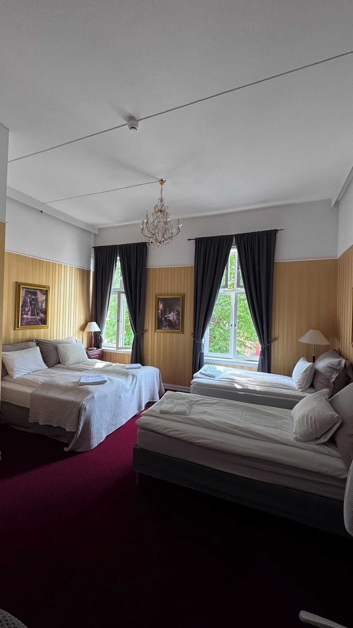 Basic Quadruple Room | WiFi (free), bed sheets