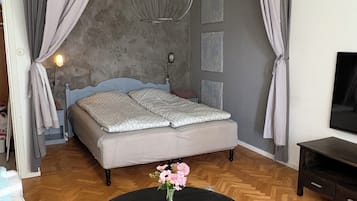 2 makuuhuonetta, silitysrauta/-lauta, Wi-Fi, vuodevaatteet