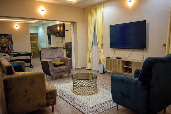 Family Apartment, Balcony, City View | Living area