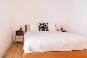 1 多间卧室、熨斗/熨衣板、WiFi、床单