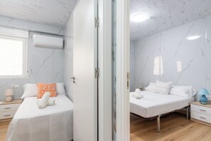 3 chambres, fer et planche à repasser, Wi-Fi, draps fournis