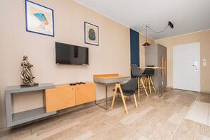 舒適公寓 | 熨斗/熨衣板、免費無線上網