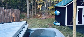  2-bedroom Pet friendly Lake Huron Cottage with Hot Tub in Greenbush