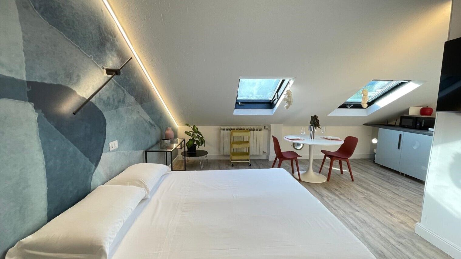 Standard Studio, 1 Double Bed, Mountain View