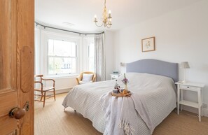 WiFi, bed sheets