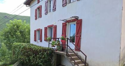 Appartement Ă la montagne
Pays Basque intérieur situé à la frontiÚre espagnole