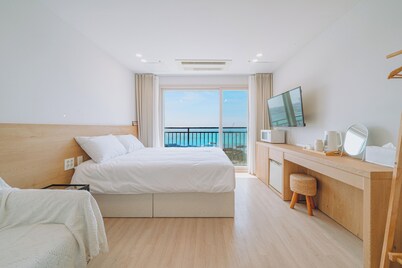 Jeju Mondieu Tourist Hotel