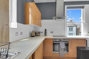 Appartamento Superior, balcone | Cucina privata | Macchina per tè/caffè, bollitore elettrico