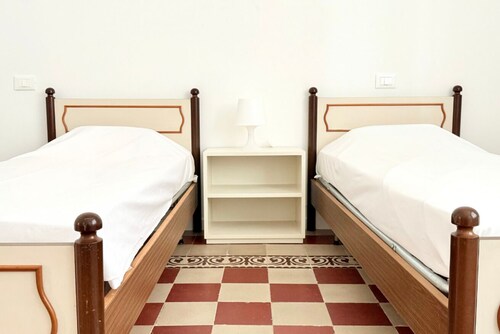 SE184 - Senigallia, comfortable three-room apartment in the historic center