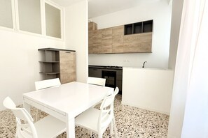 Dining - SE184 - Senigallia, comfortable three-room apartment in the historic center (Senigallia)