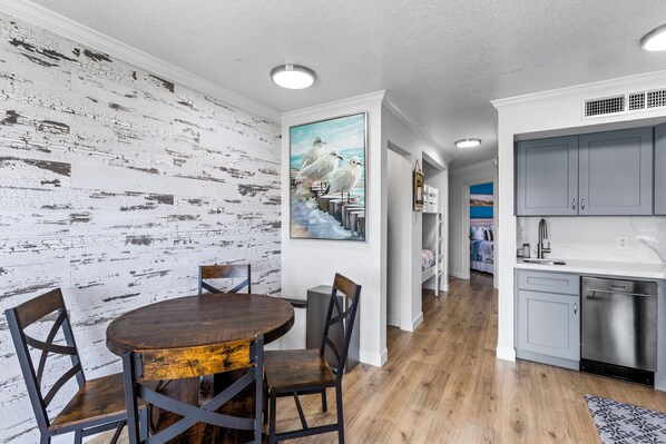 Dining - Light House Haven-Steps 2 Beach! (Galveston)