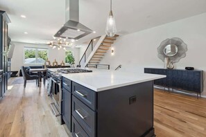 Interior - Brand New Build - Luxury Home - King Beds (Charlotte)