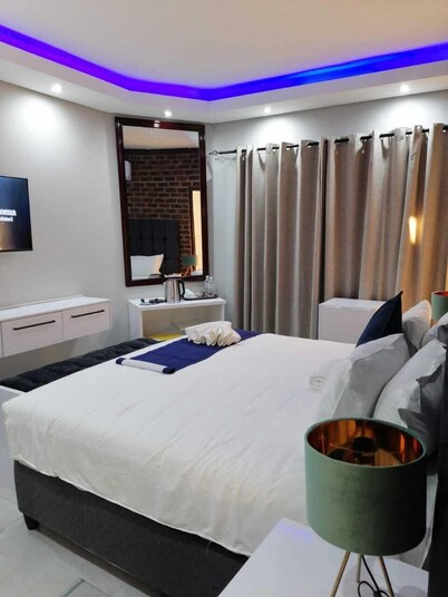 Tlokweng Rose Garden Guesthouse