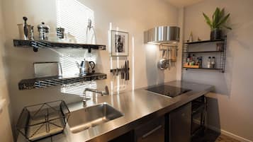 Deluxe Apartment, Patio, City View | Private kitchen | Fridge, microwave, espresso maker, coffee/tea maker