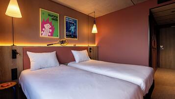 Kamer, 2 eenpersoonsbedden (POP) | Geluiddichte muren, gratis wifi, beddengoed