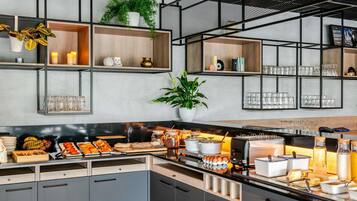 Dagelijks ontbijtbuffet (EUR 12 per persoon)
