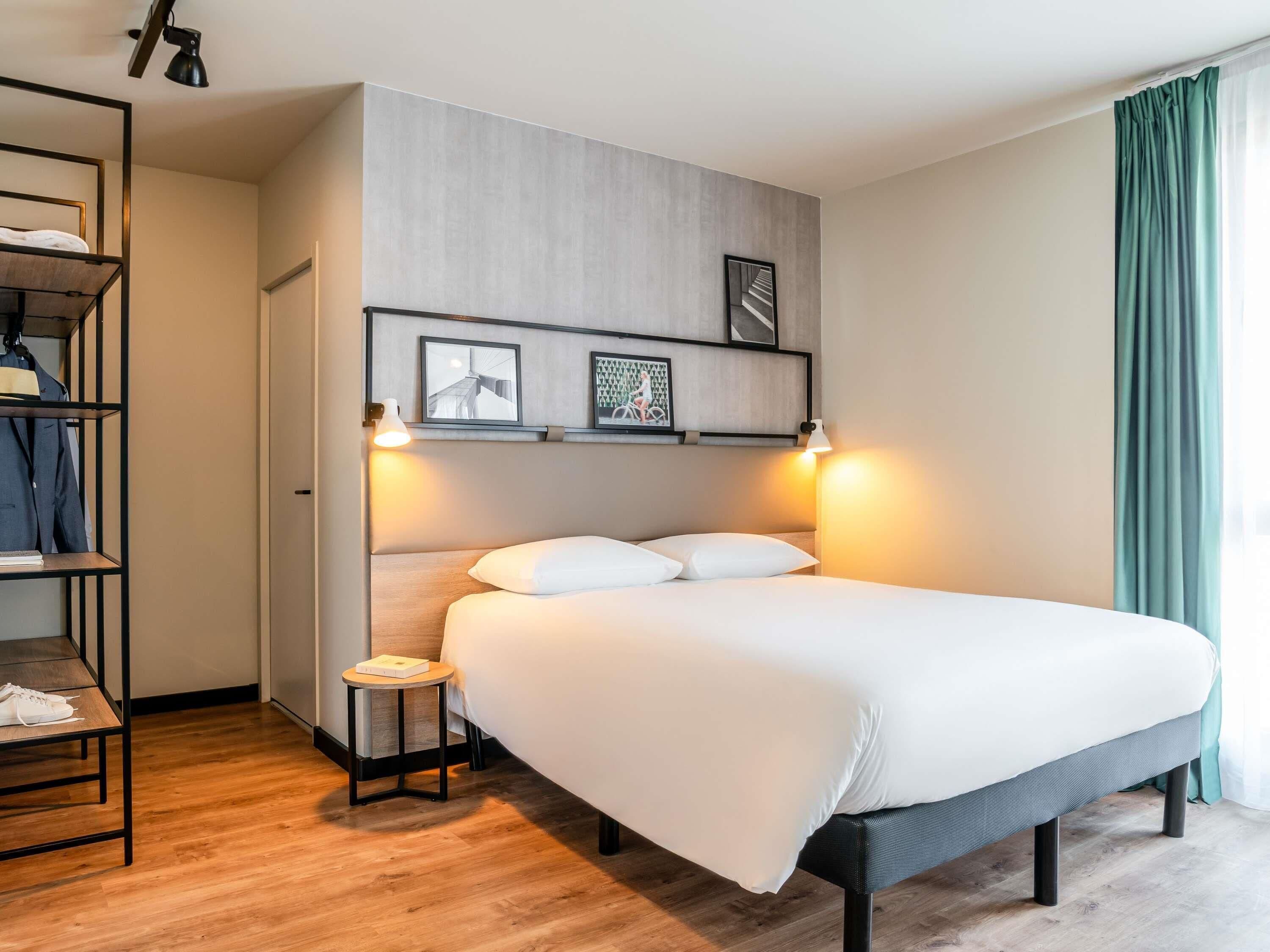 Rideaux d’obscurcissement, système d’insonorisation