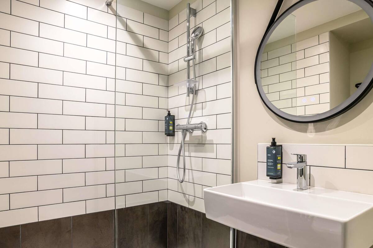 พื้นที่ทำงานแบบใช้แล็ปท็อป, ผ  ้าม่านกันแสง, ห้องเก็บเสียง, Wi-Fi ฟรี