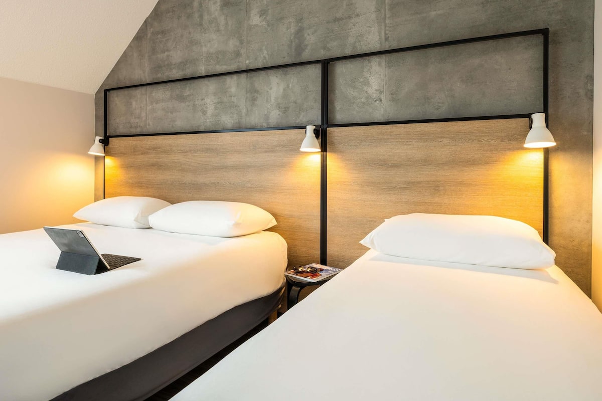 Familierom, 1 queensize-seng med sovesofa | Blendingsgardiner, lydisolert, wi-fi (inkludert) og sengetøy