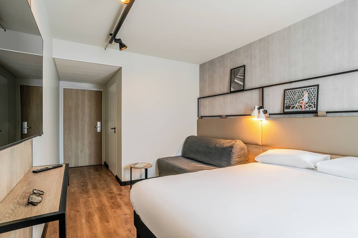 Cortinas blackout, sistema de insonorización y wifi gratis