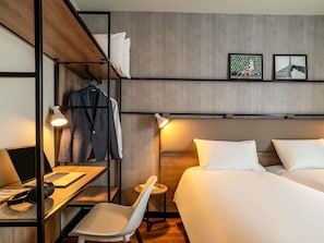 Standard Room, 2 Twin Beds | Blackout drapes, soundproofing, free WiFi, bed sheets