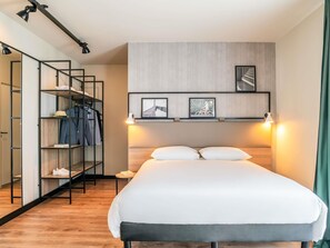 Verdunkelungsvorhänge, schallisolierte Zimmer, kostenloses WLAN