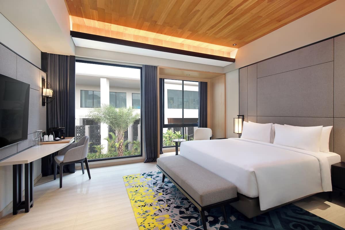 Villa, 1 King Bed | Desk, laptop workspace, soundproofing, rollaway beds (surcharge)