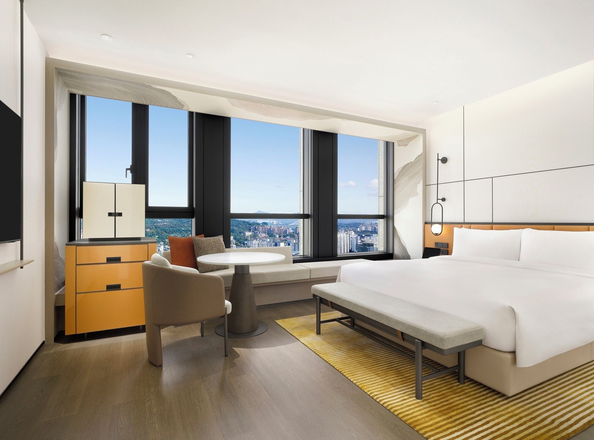 Minibar y caja de seguridad en la habitación 