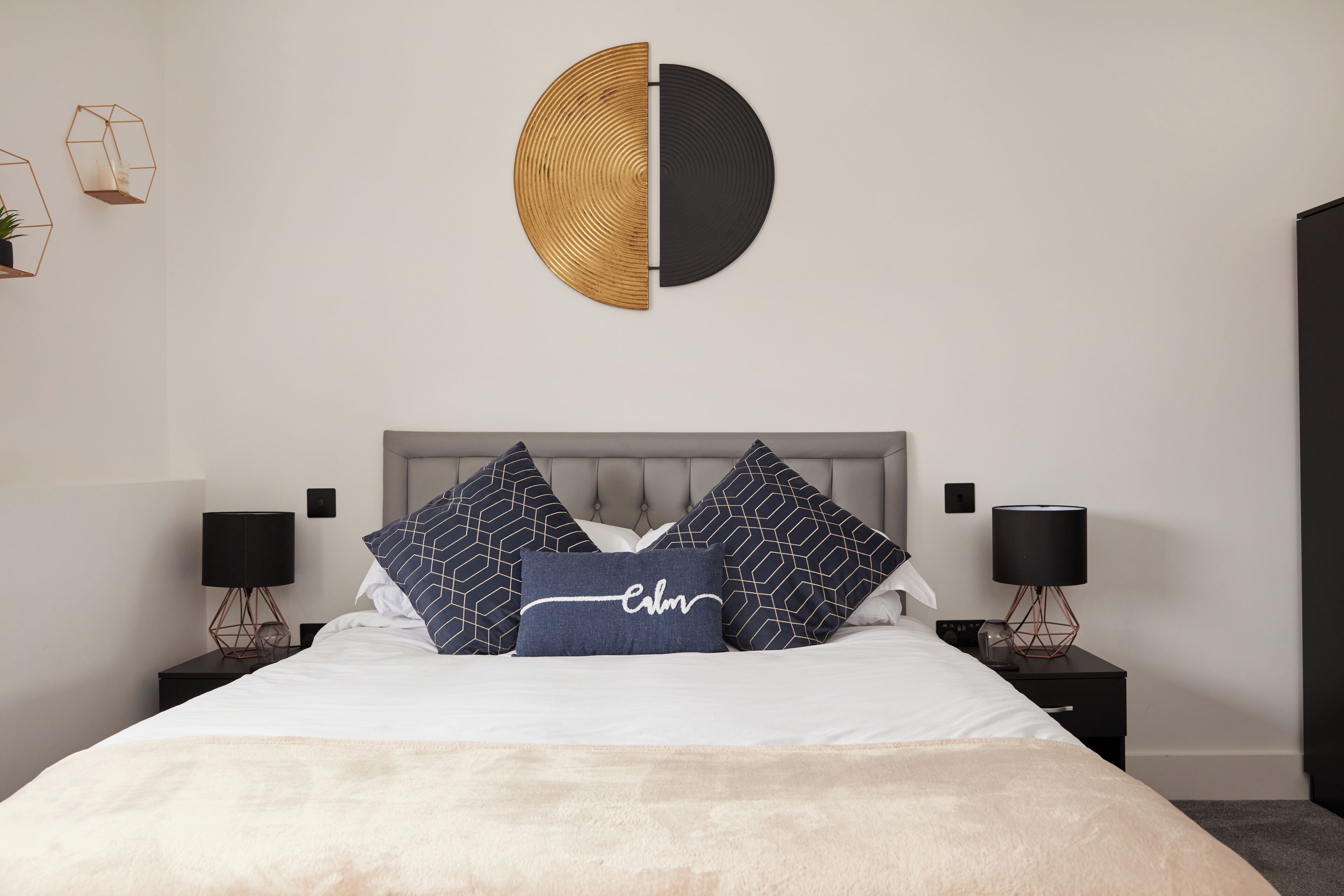 House, 2 Bedrooms | Iron/ironing board, free WiFi