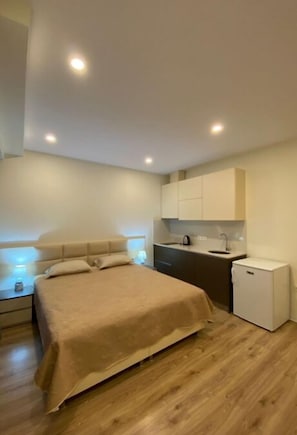 1 bedroom, iron/ironing board, WiFi, bed sheets