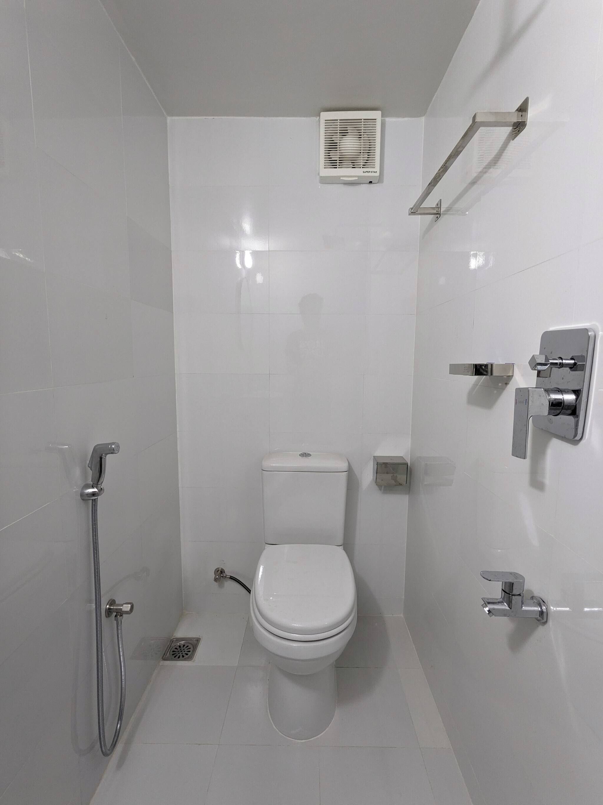 Apartment, 2 Bedrooms, Smoking, Balcony | Bathroom