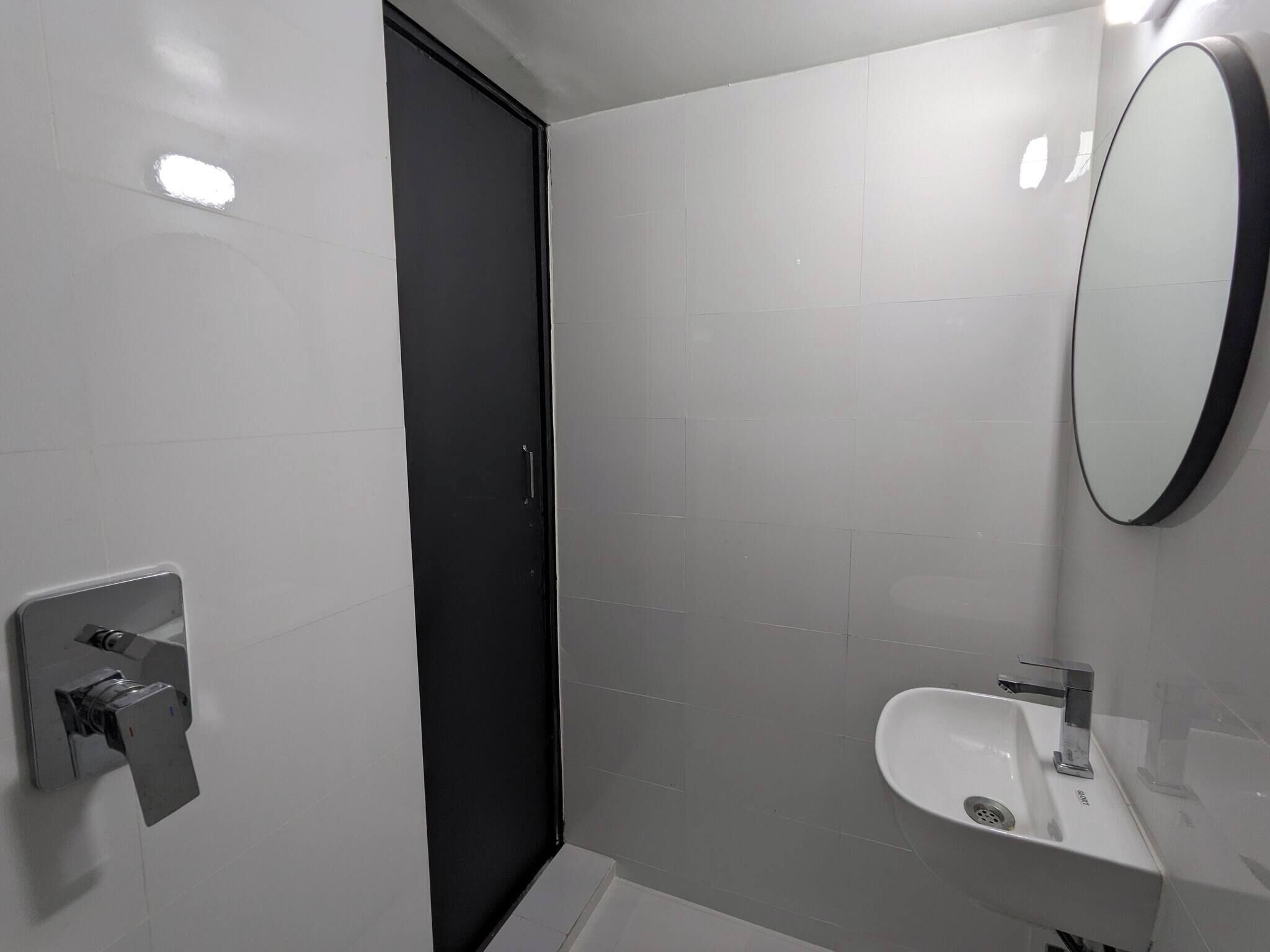 Apartment, 2 Bedrooms, Smoking, Balcony | Bathroom