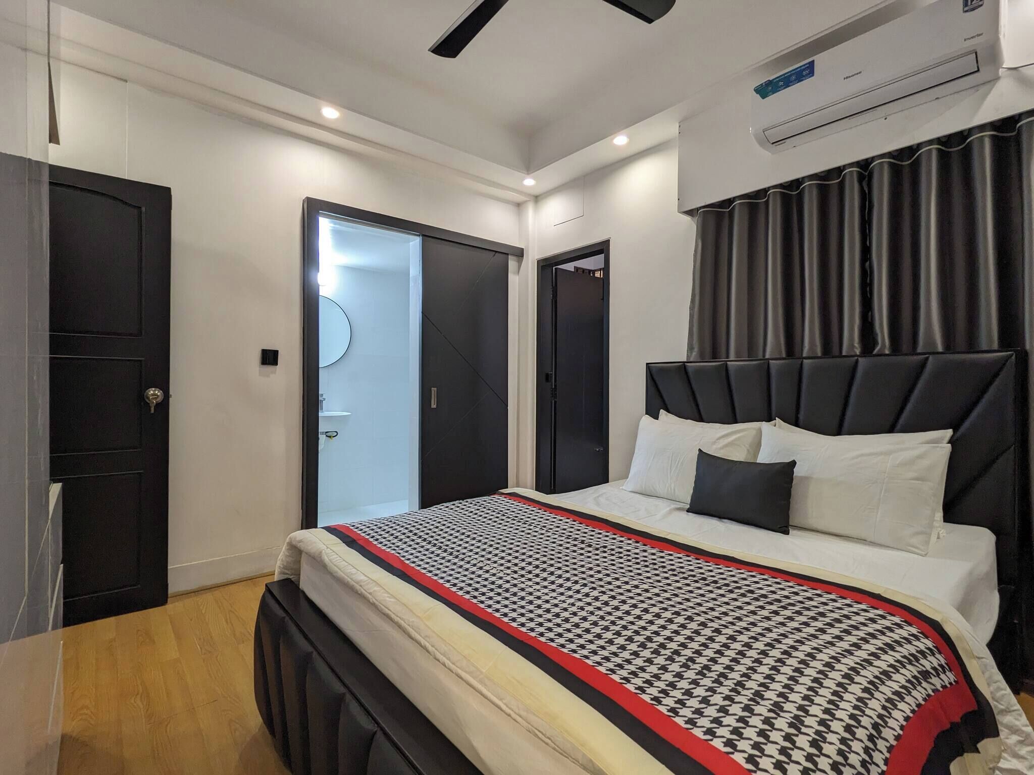 Apartment, 2 Bedrooms, Smoking, Balcony | 3 bedrooms